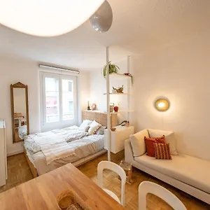Beautiful Central Steps From Lake And Water Jet Appartement Genève